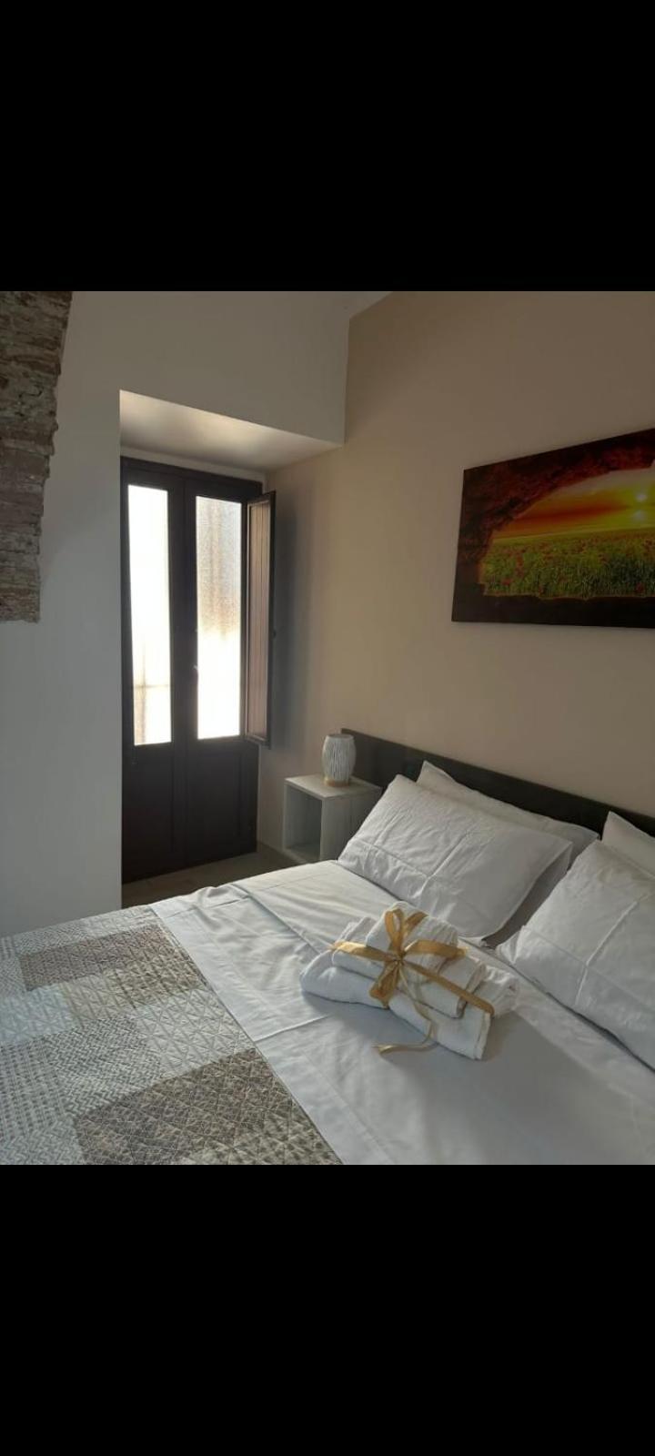 Kalgheros Luxury Rooms Agrigento Bagian luar foto