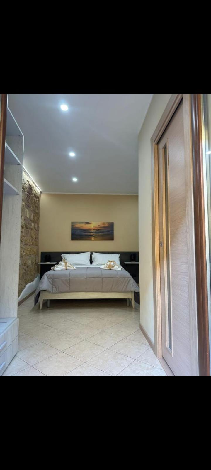 Kalgheros Luxury Rooms Agrigento Bagian luar foto